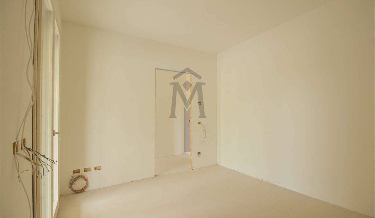 imm_44563-20250806183359-1280-