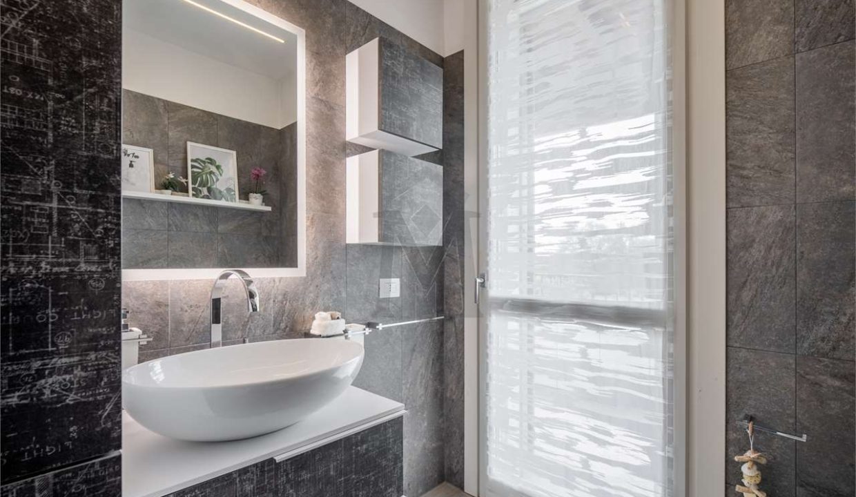 imm_44625-20250808122806-1280-