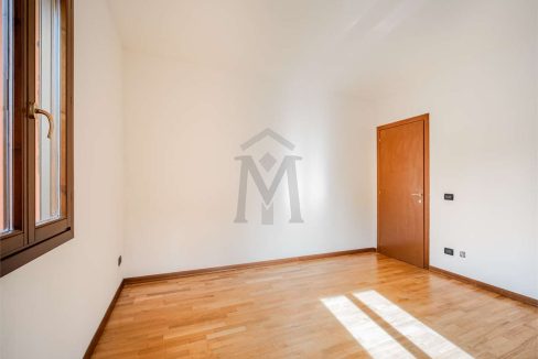 imm_44718-20250904152907-1280-