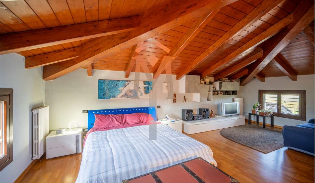 imm_44894-20250918183813-1280-