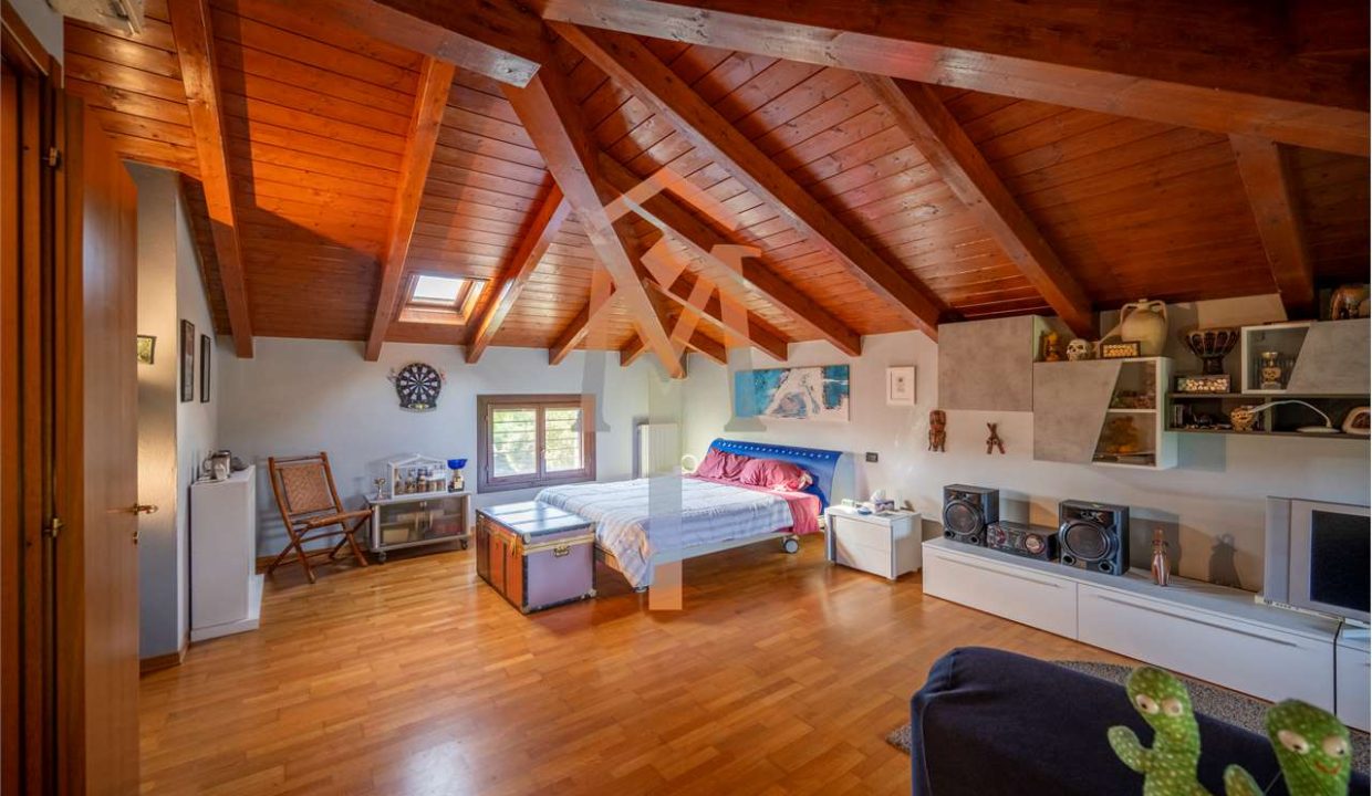 imm_44896-20250918183850-1280-