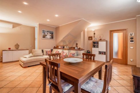 imm_45031-20250922162104-1280-