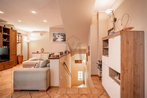 imm_45033-20250922162125-1280-