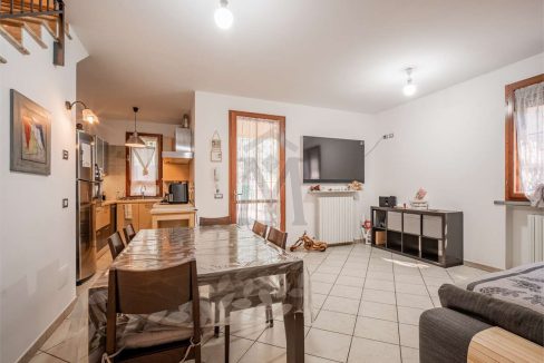 imm_45151-20250923180614-1280-