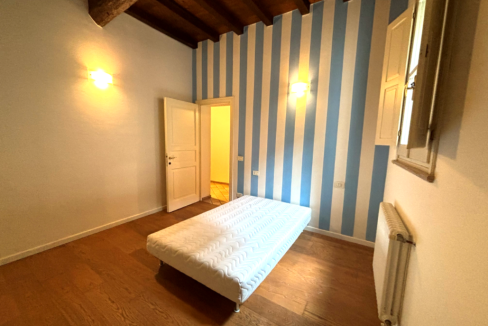 imm_45424-20251002111732-1029-