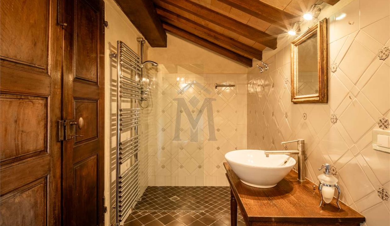 imm_45564-20251009110223-1280-