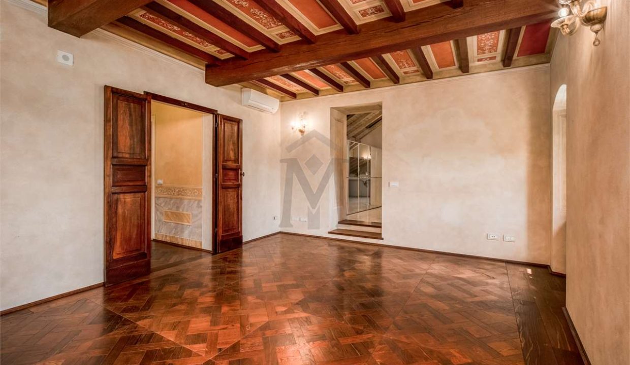 imm_45577-20251009105956-1280-