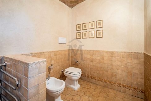 imm_45596-20251009111416-1280-