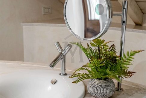 imm_45619-20251009111618-1280