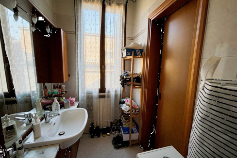 imm_45713-20251010121359-1031-