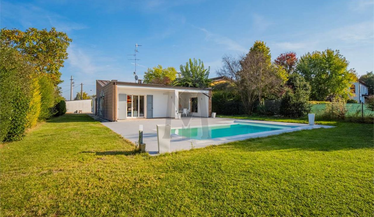 imm_45865-20251016105625-1280-