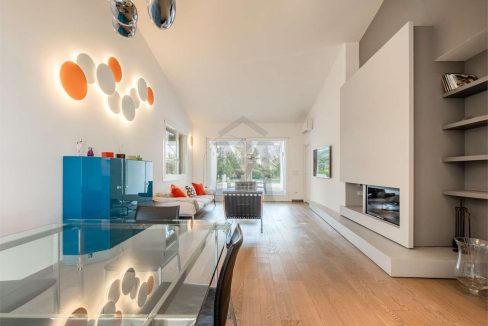 imm_45894-20251016105145-1280-