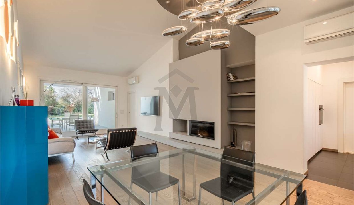 imm_45895-20251016105149-1280-