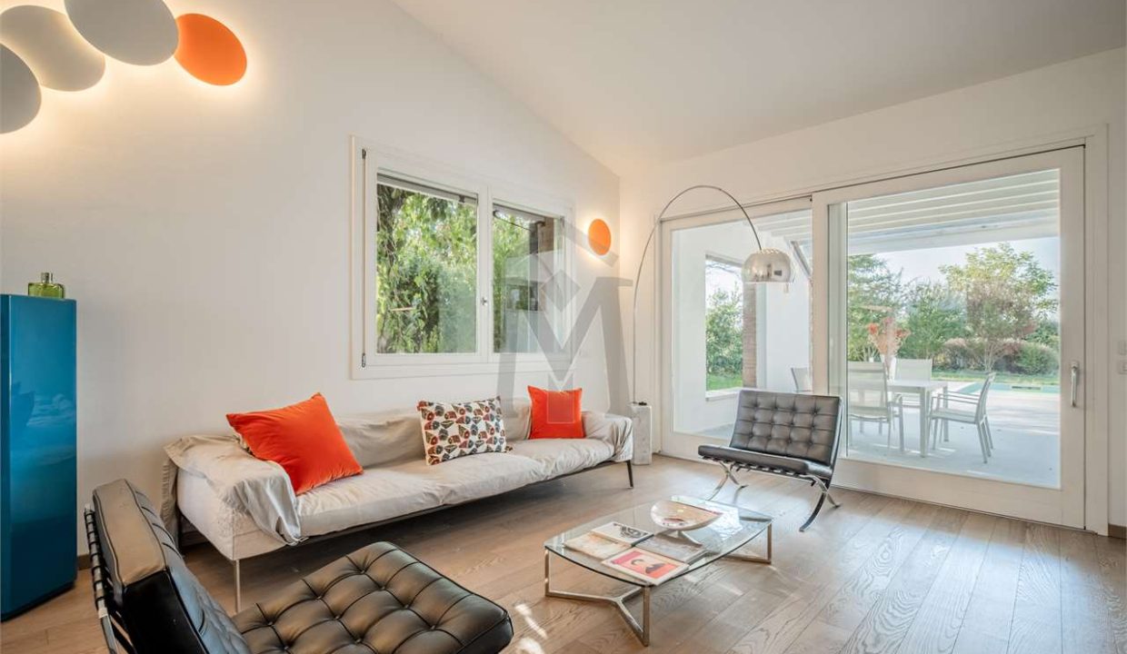 imm_45898-20251016105121-1280-