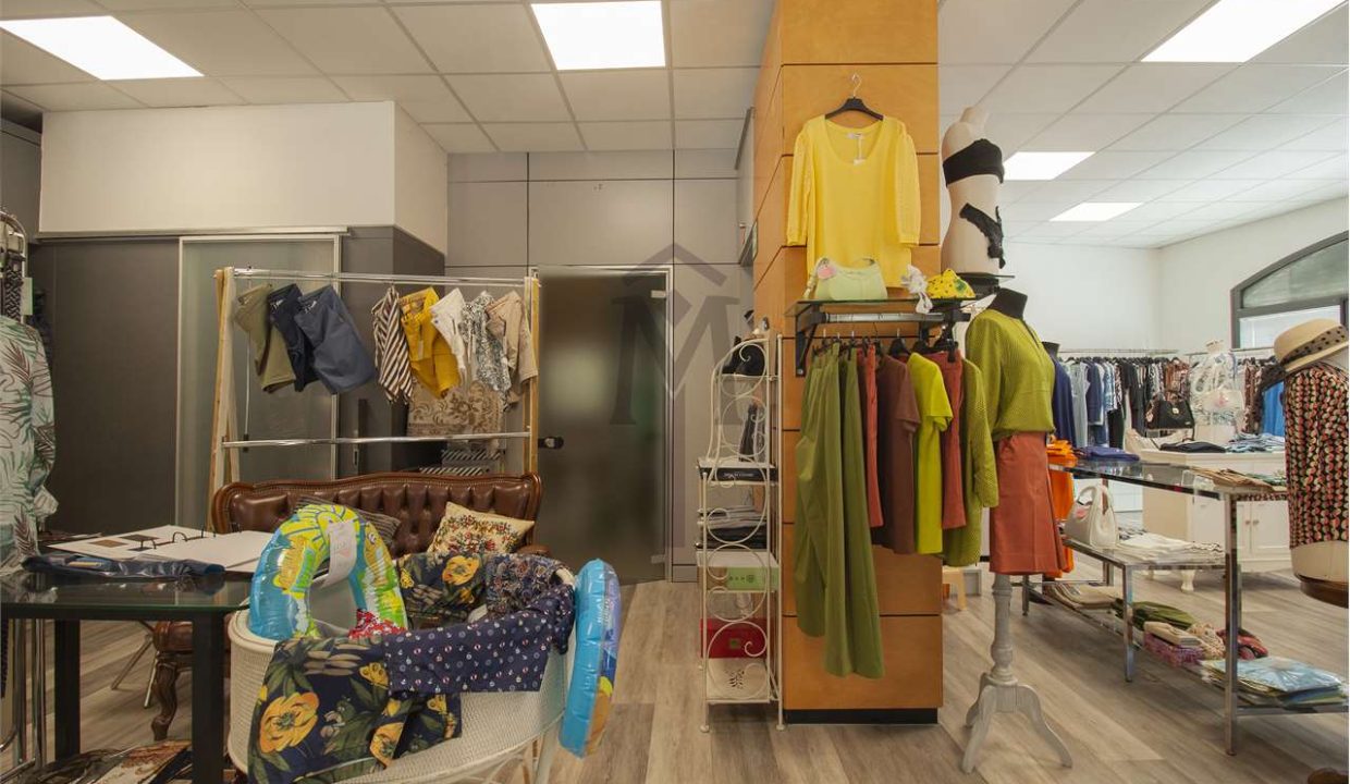 imm_45924-20251017164243-1280-