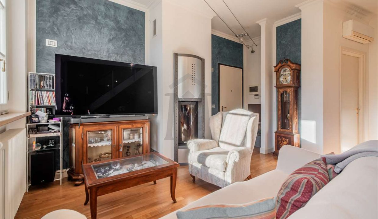 imm_46678-20251202103123-1280-