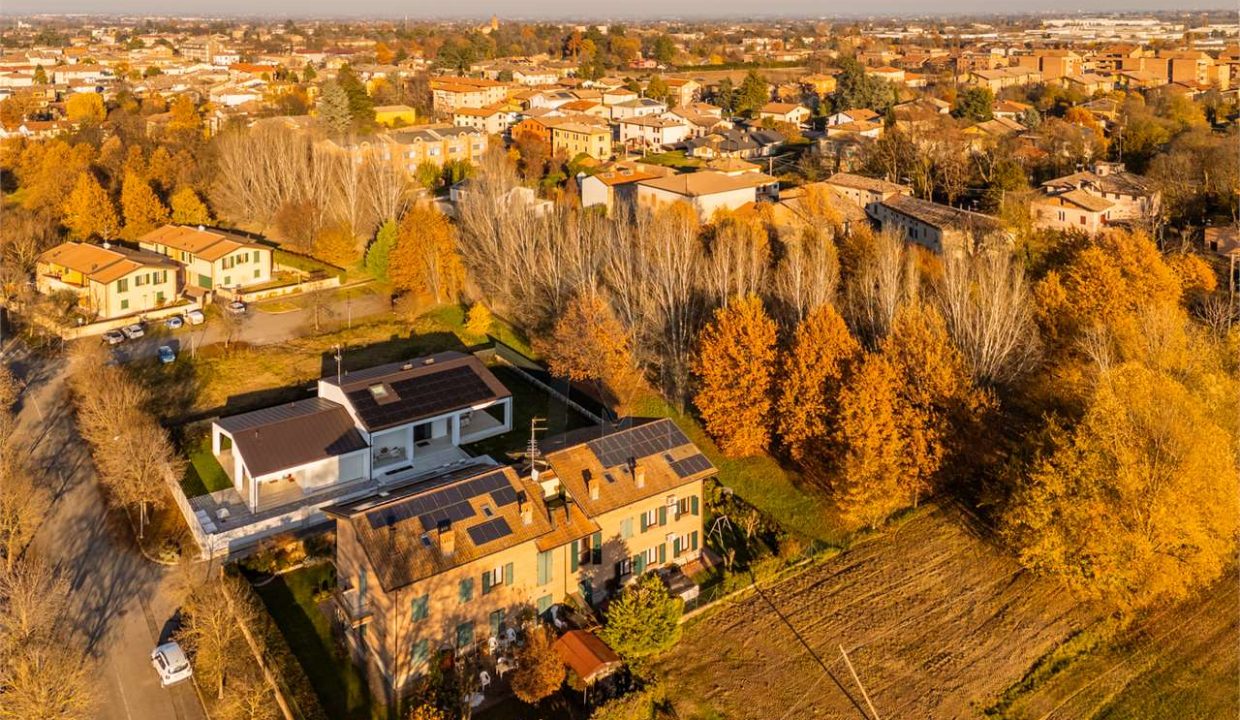 imm_46963-20251202183556-1280-