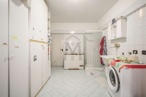 imm_46999-20251202184843-1280-