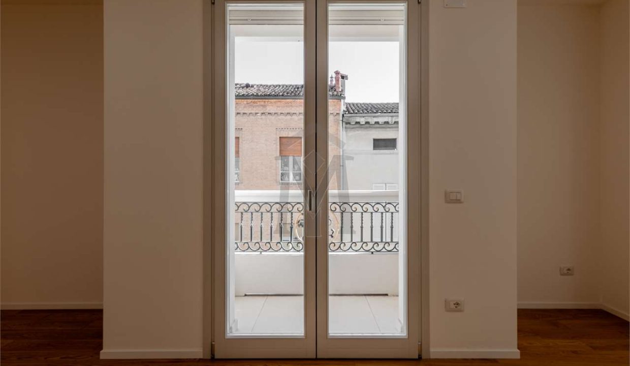 imm_47384-20251218121335-1280-