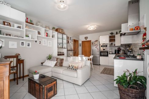 imm_48317-20260227182441-1280-