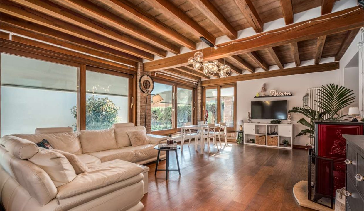 imm_41450-20250414120309-1280-