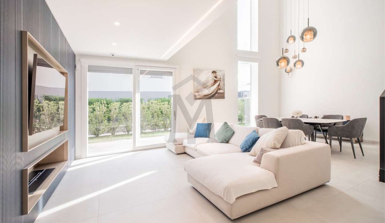 imm_44365-20250731161018-1280-