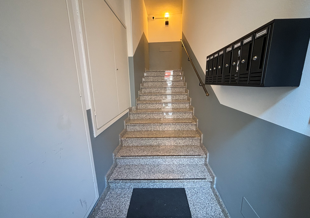 imm_45716-20251010121410-1023-