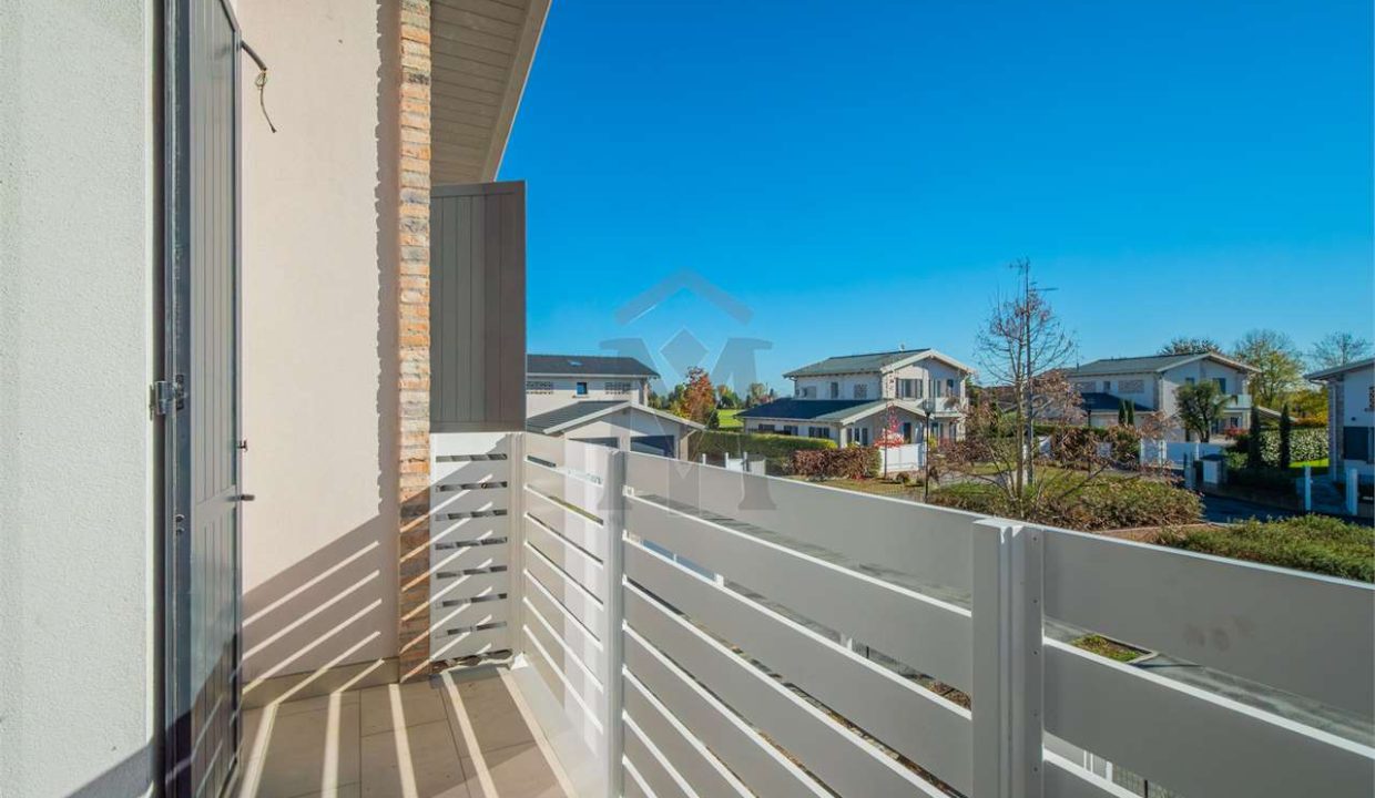 imm_46355-20251106174506-1280-