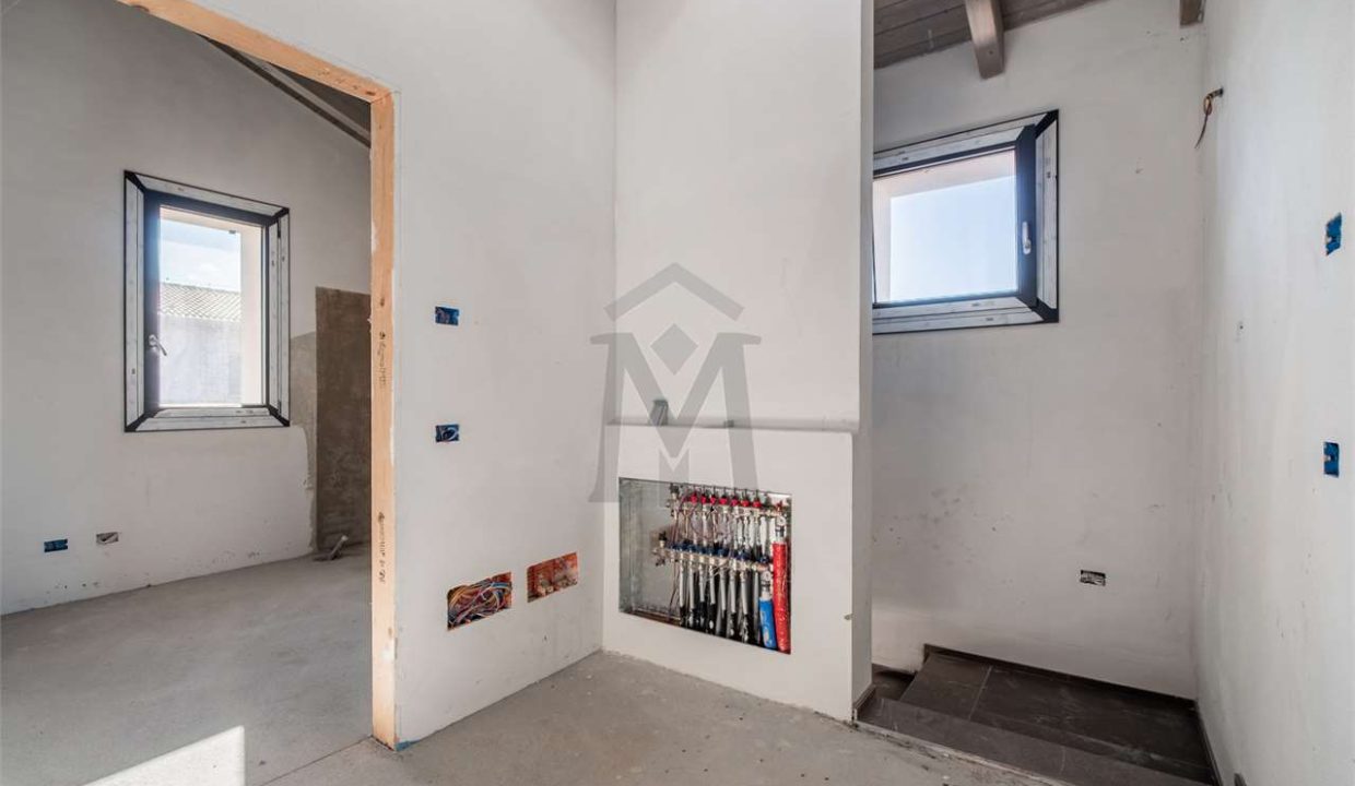 imm_46372-20251107111000-1280-