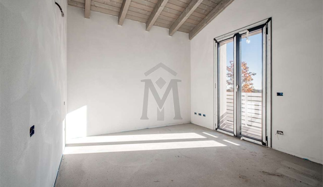 imm_46375-20251107111015-1280-