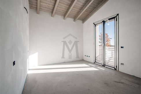 imm_46375-20251107111015-1280-