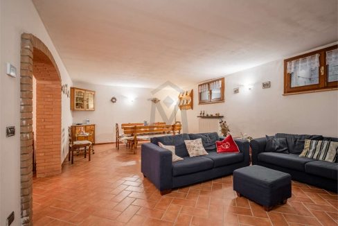 imm_46993-20251202184620-1280-