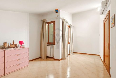 imm_49915-20260626155312-1280-